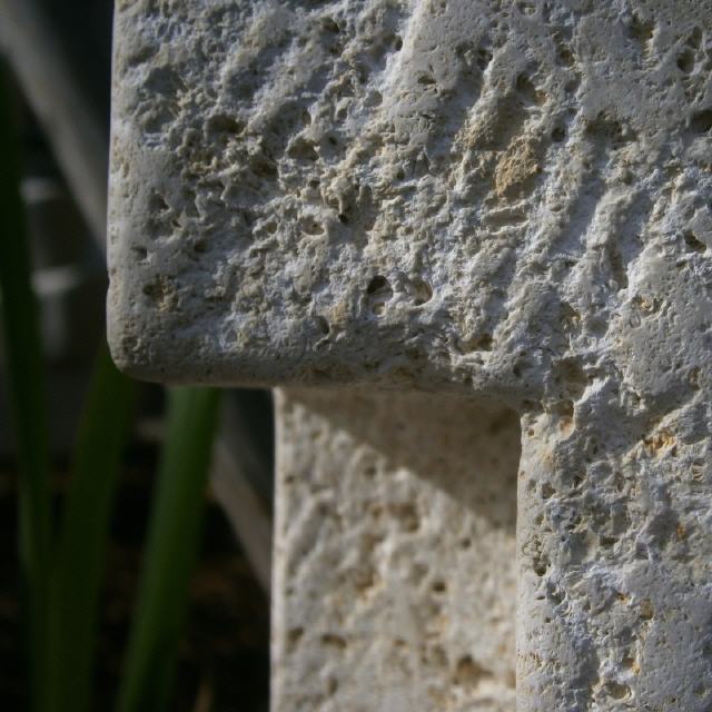 Skulptur Torso stehend, Stein Kalkstein