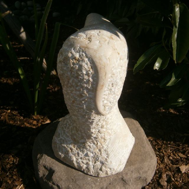 Kopf / 2017 / Kalkstein (Levante Crema) / H39 cm / RW488