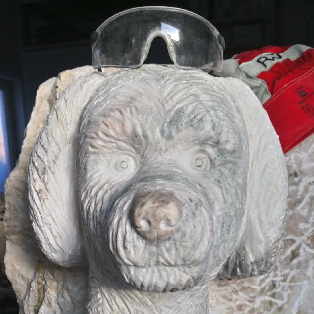 Hund / Marmor / H120 cm / 2.000 kg